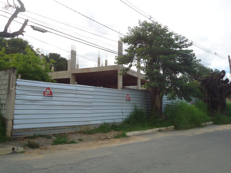 Empresa “quebra” e obras do novo fórum estão paralisadas, sem data para voltar