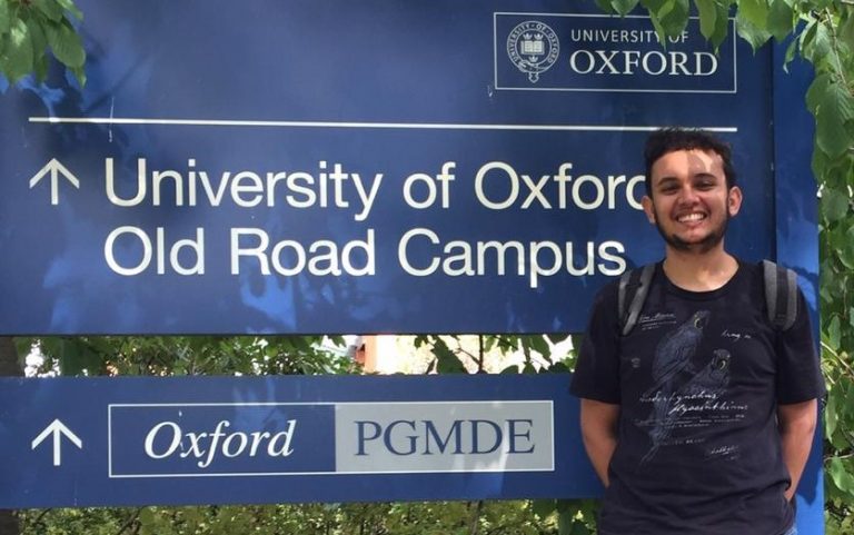 Um cientista pedro-leopoldense na terra da vacina