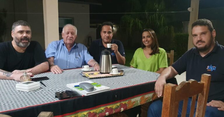 Política é igual nuvem…mas a internet é para sempre