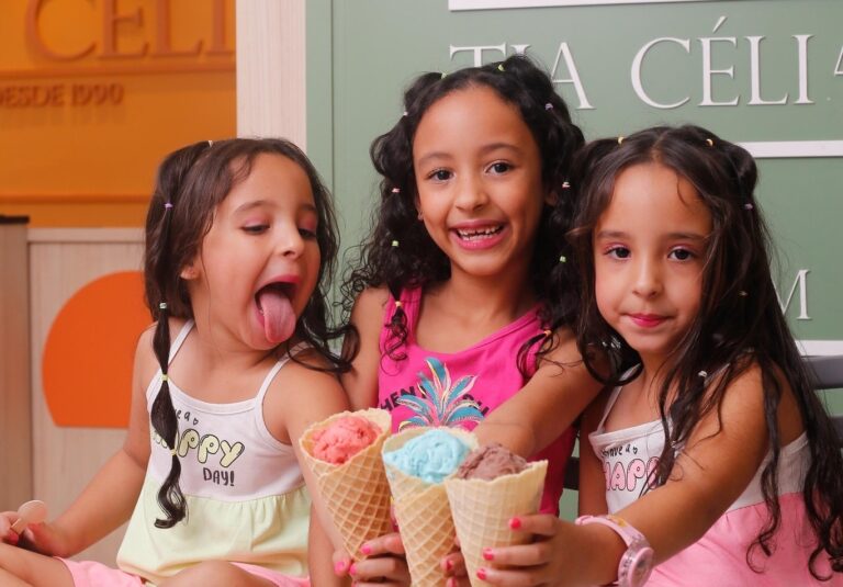 Do picolé ao gelato caramelado, a história de delícias do Tia Célia