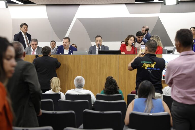 Pedágio provoca polêmica na Assembleia
