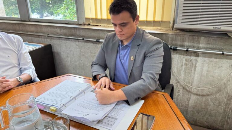 Comunidade avalia os 100 primeiros dias de Emiliano na prefeitura