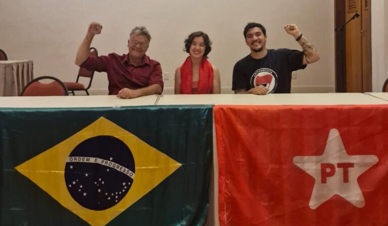 Camila Rajão reassume presidência do PT com casa cheia