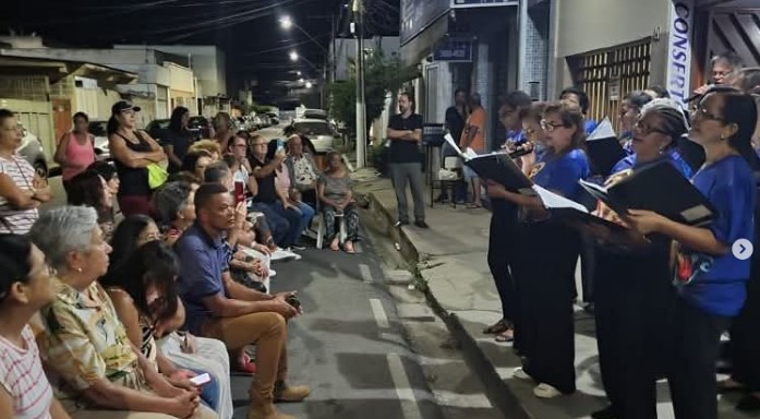 Clube Quase na Esquina ou Clube na Quase Esquina?