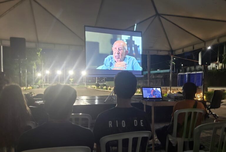 Cinema produzido em PL ocupa a Praça da Estação