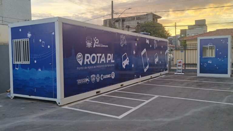 Prefeito Emiliano inaugura ponto de apoio para motoristas de aplicativo e entregadores