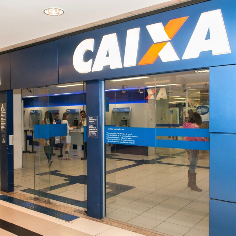 Greve da Caixa chega ao fim após decisão do TST; agências reabrem nesta quarta